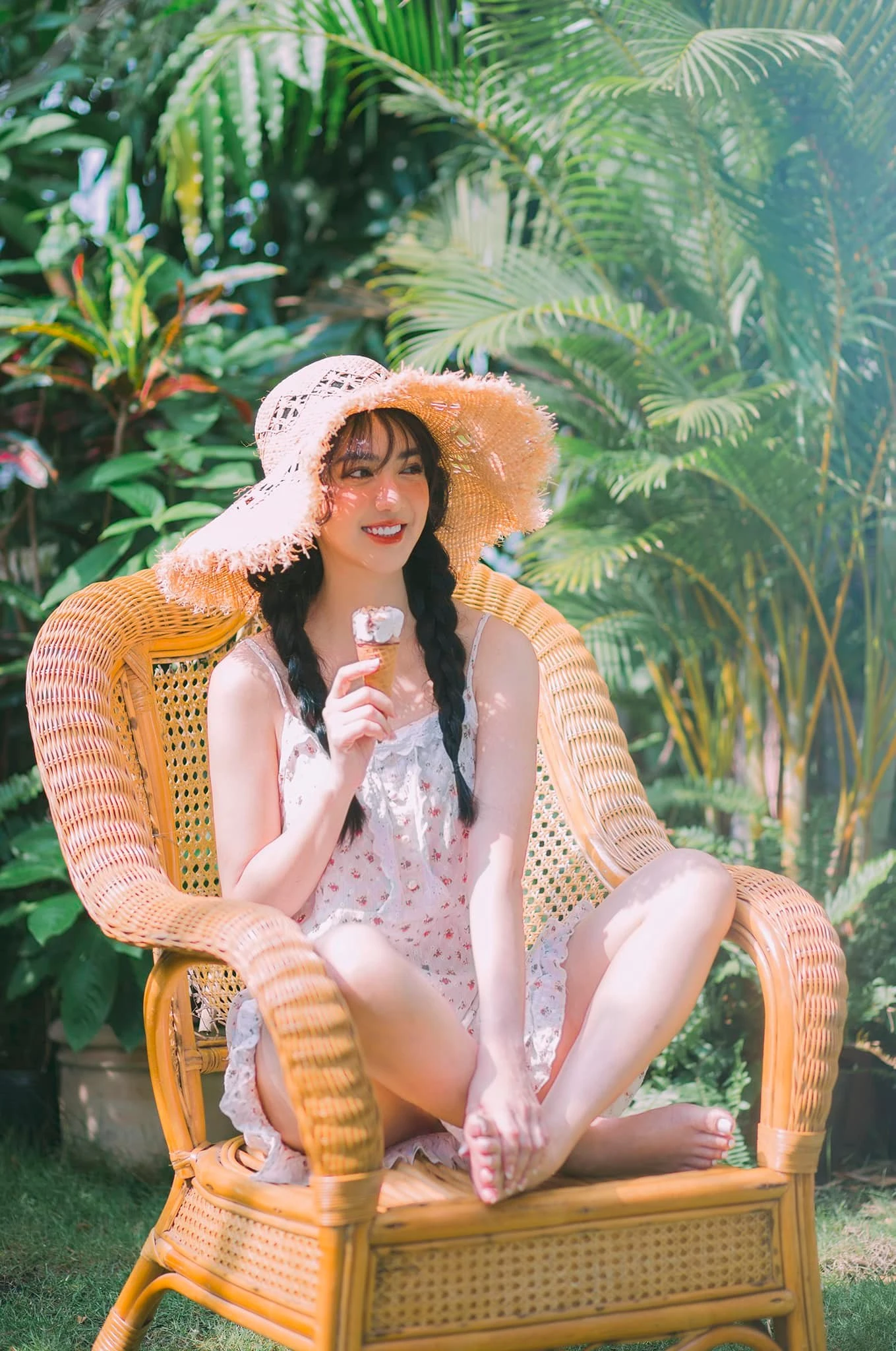 Hồ thị thùy linh 2 Hồ thị thùy linh 2